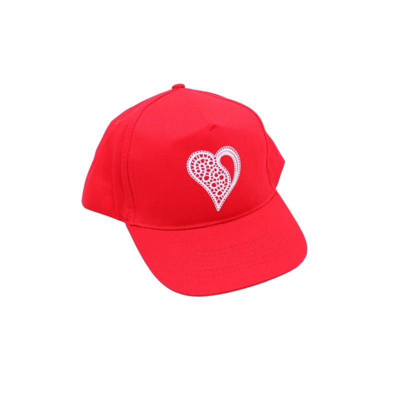 Kapa s šiltom rdeče barve