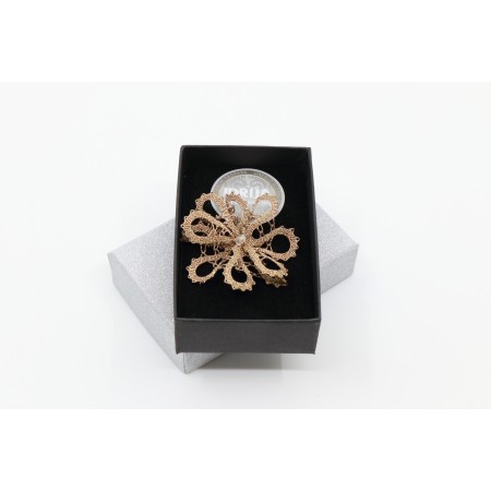 Broška klekljana ROŽICA