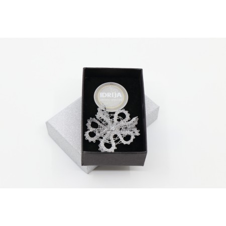 Broška klekljana ROŽICA