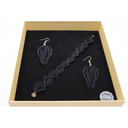 Komplet klekljani uhani in zapestnica