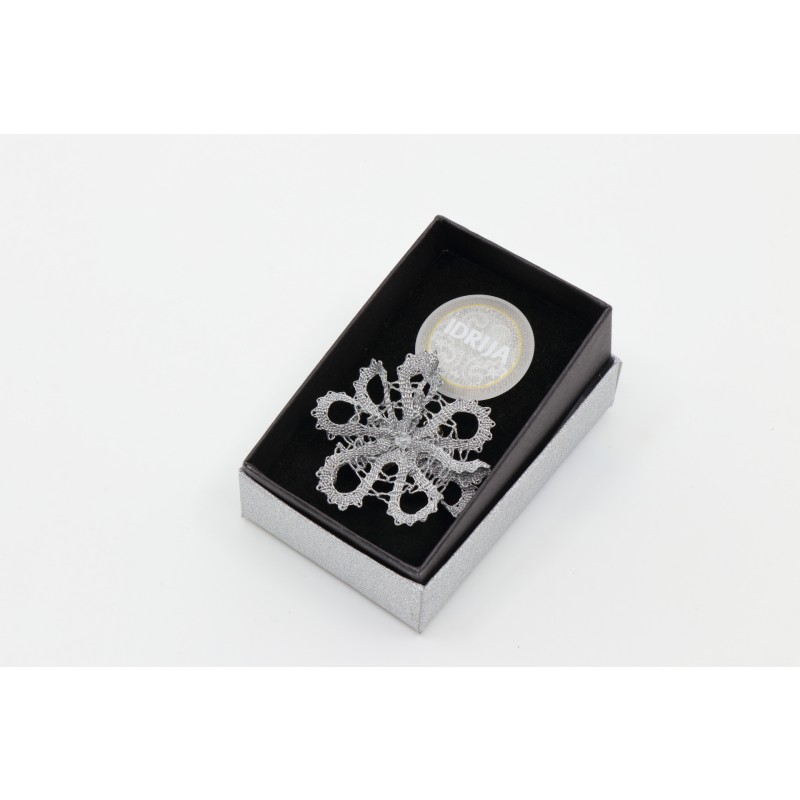 Broška klekljana ROŽICA