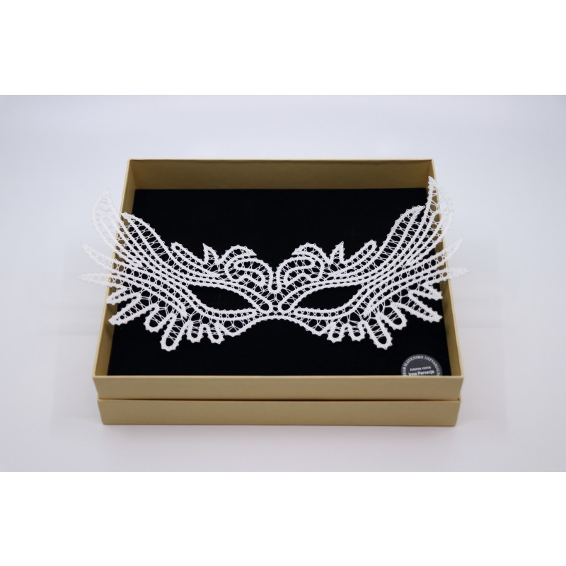 Pustna maska 2 bele barve