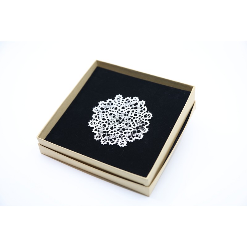 Klekljan prtiček ozki in sukani ris