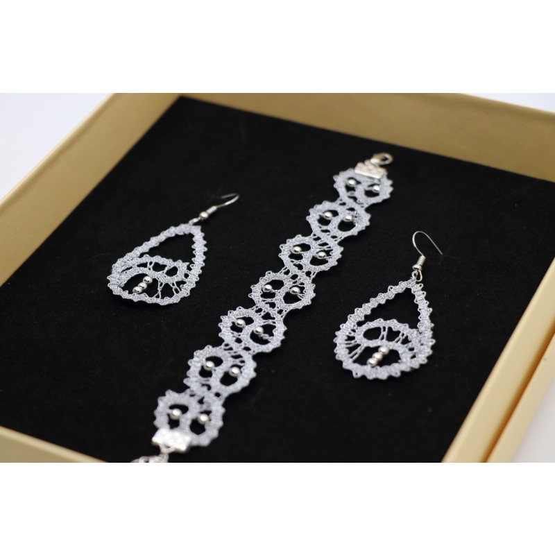 Komplet klekljana zapestnica in uhani